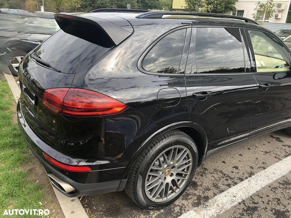 Porsche Cayenne - 7