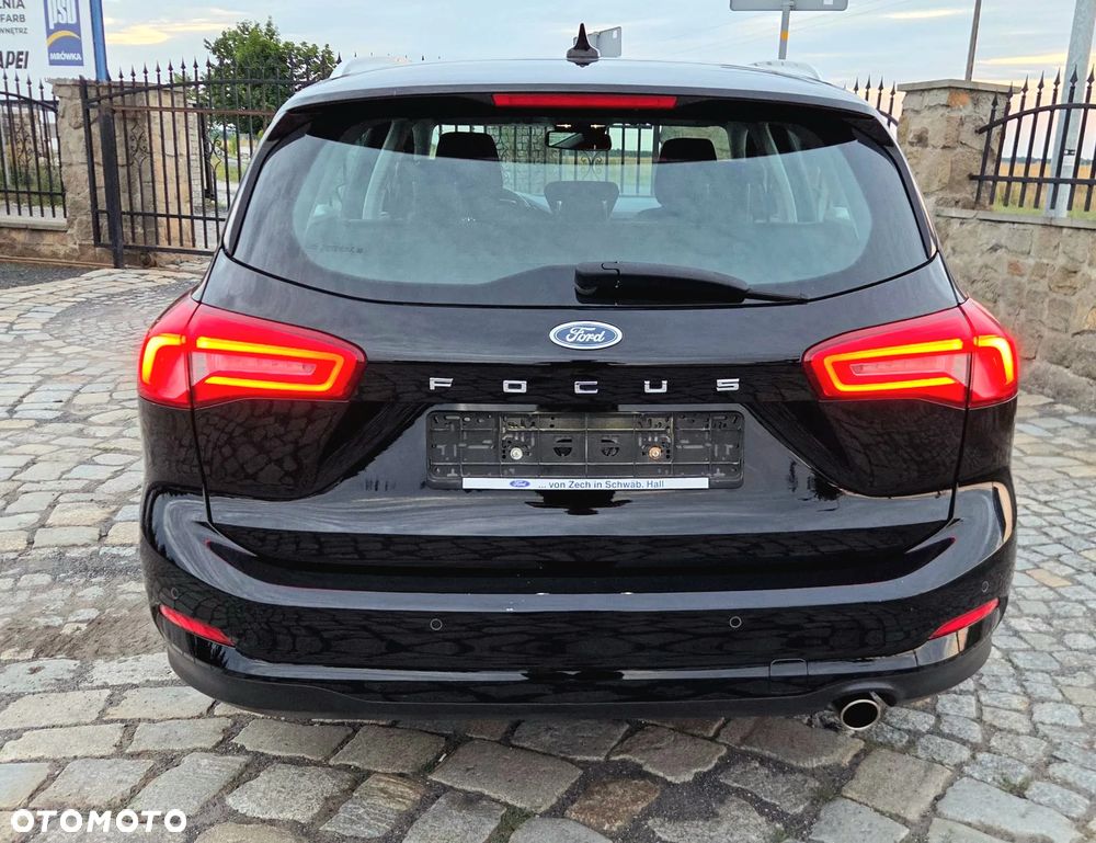 Ford Focus 1.0 EcoBoost Titanium - 19