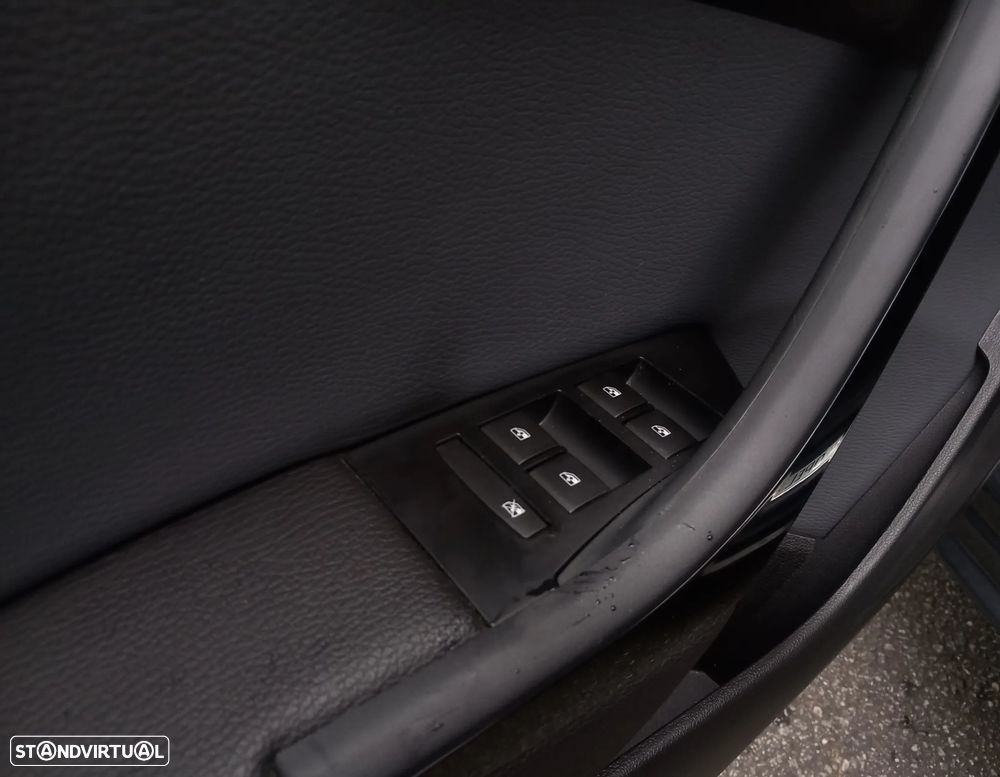 Opel Astra 1.6 CDTI Cosmo S/S J18 - 23