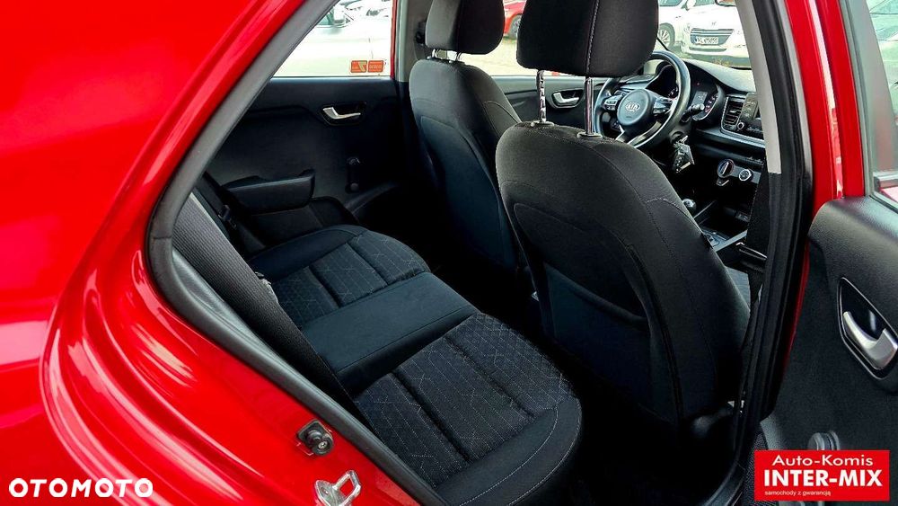 Kia Rio - 32