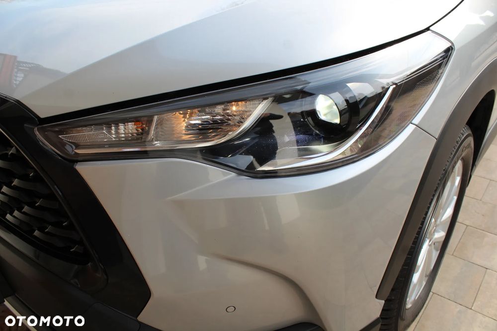 Toyota Corolla Cross 2.0 Hybrid Comfort - 10