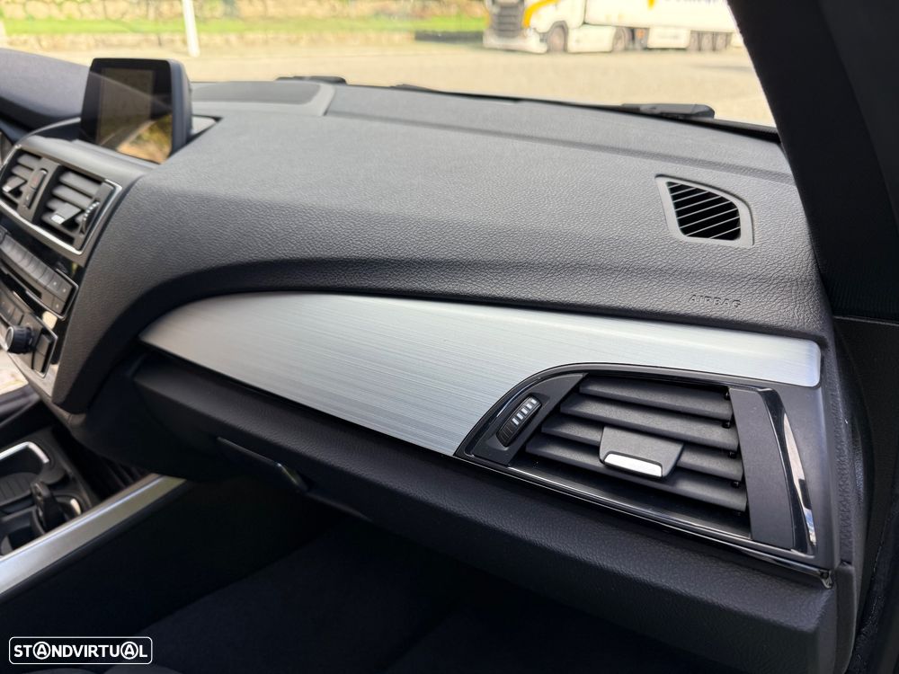 BMW 118 d Pack M - 29