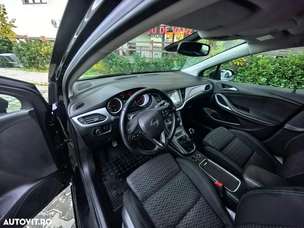 Opel Astra 1.6 D Start/Stop Dynamic - 9