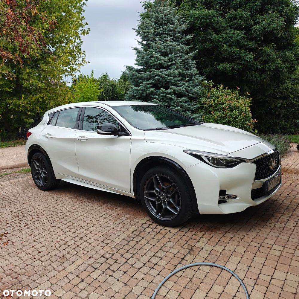 Infiniti Q30 1.6t Sport Tech 7DCT - 8