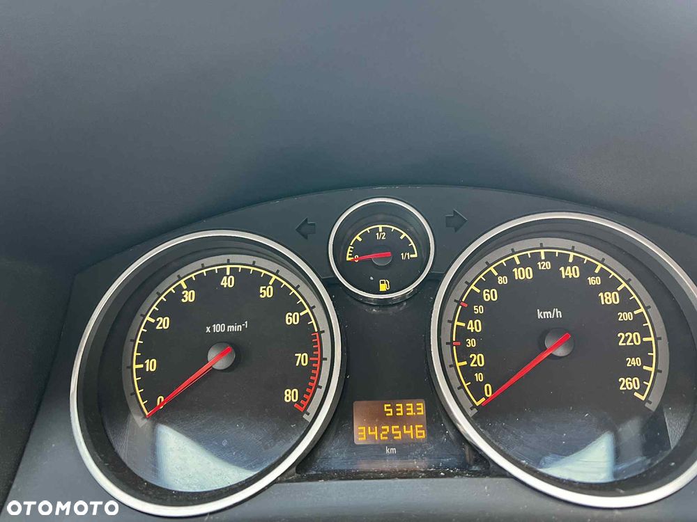 Opel Astra III GTC 1.8 Cosmo - 10