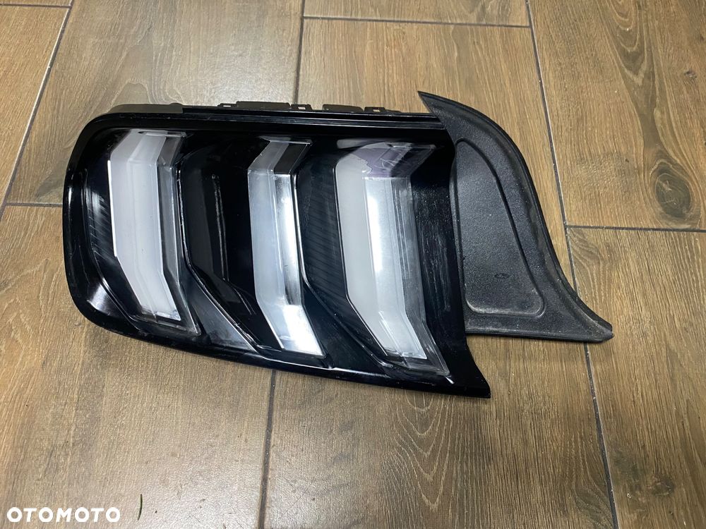 LAMPA TYŁ LEWA Ford Mustang V ORG. - 1