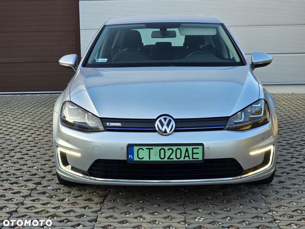 Volkswagen Golf - 2