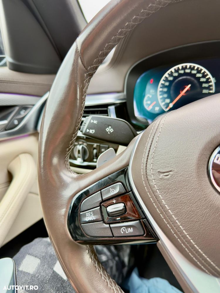 BMW Seria 5 520d Aut. M Sport Edition - 19