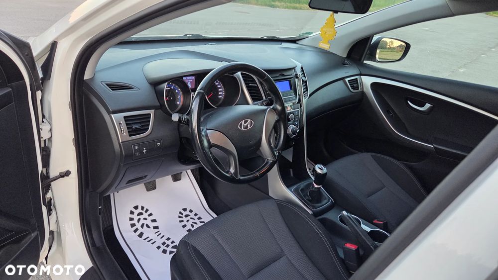 Hyundai i30 i30cw 1.4 Intro Edition - 7