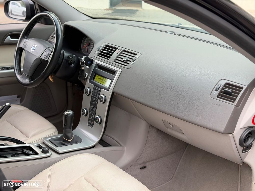 Volvo V50 2.0 D Momentum - 10