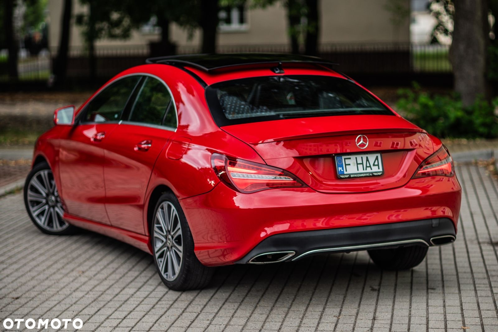Mercedes-Benz CLA 250 4Matic 7G-DCT - 22