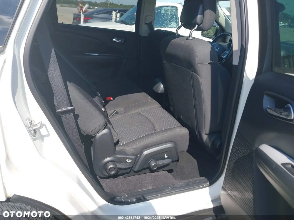 Dodge Journey - 8