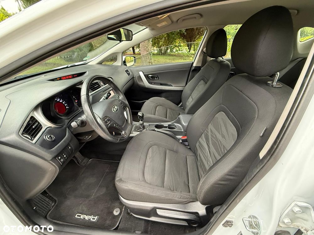 Kia Ceed - 18