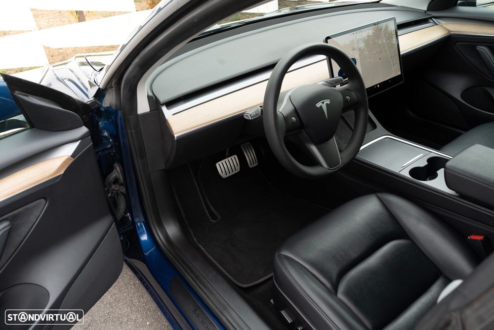 Tesla Model 3 Performance Dual Motor AWD - 32