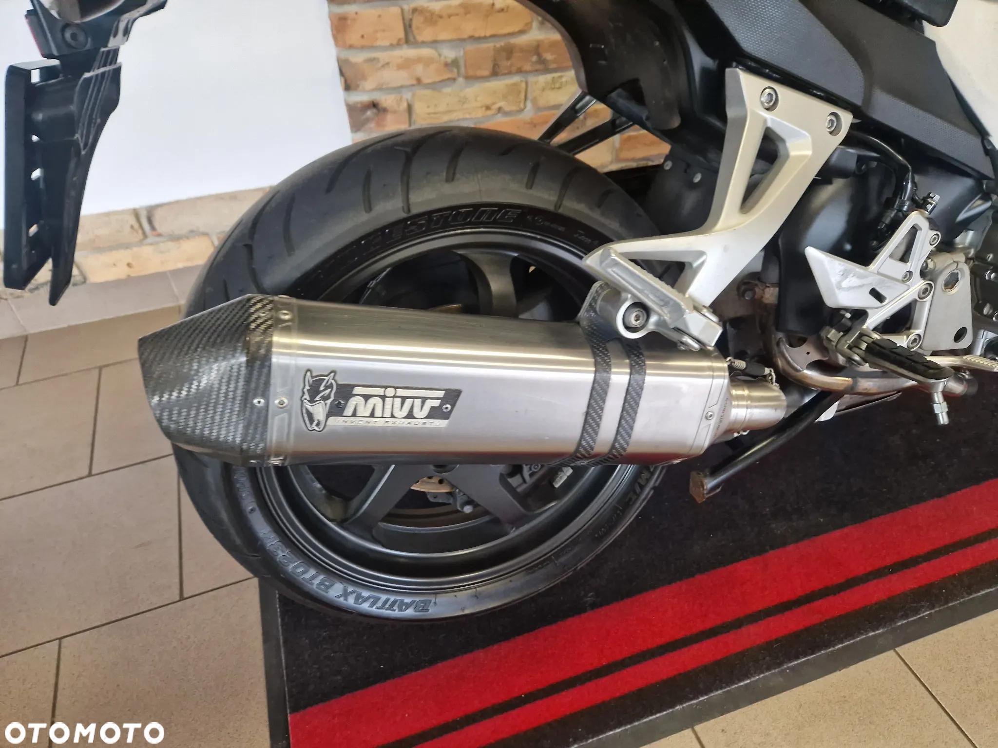 Honda VFR - 27