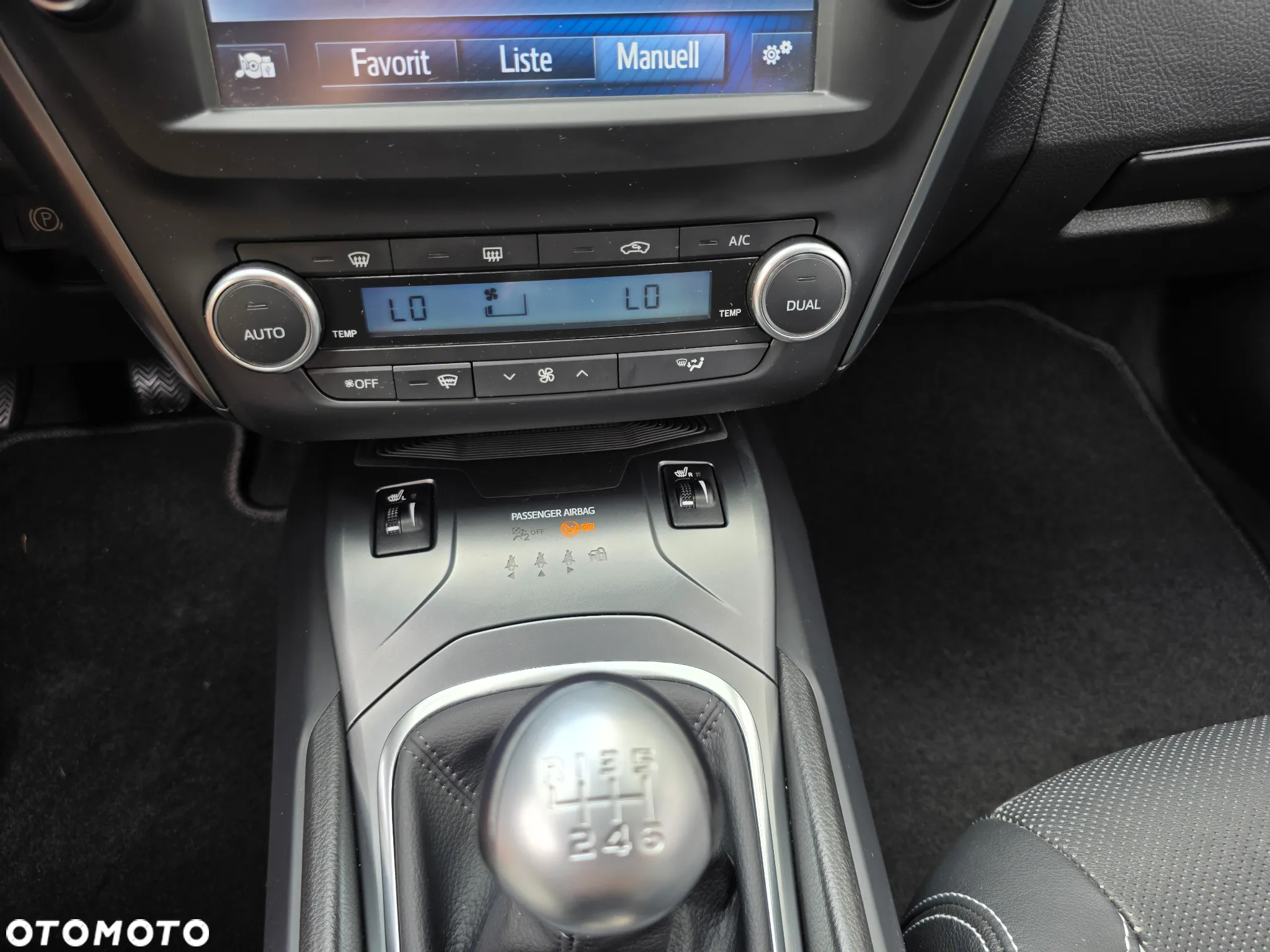 Toyota Avensis 1.8 Prestige - 36