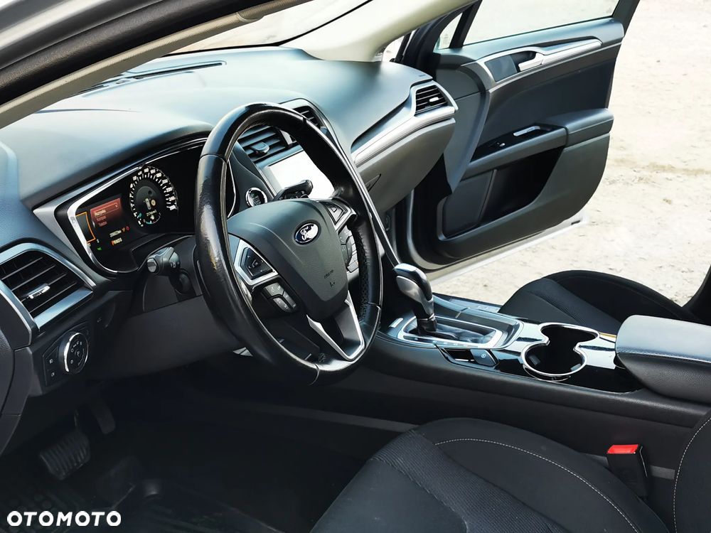 Ford Mondeo Turnier 2.0 TDCi Start-Stopp PowerShift-Aut Titanium - 10