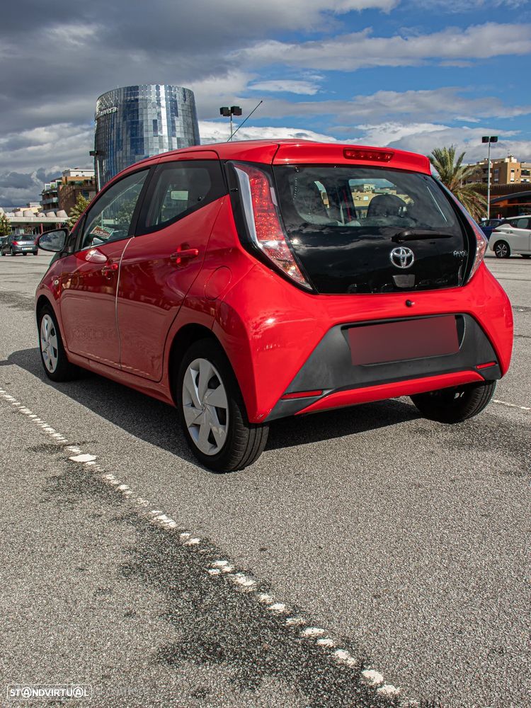 Toyota Aygo 1.0 X-Play Plus+X-Touch - 17