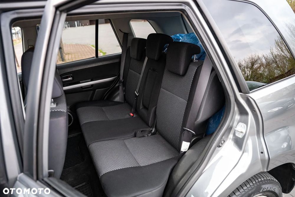 Suzuki Grand Vitara 2.0 Automatik Comfort + - 21