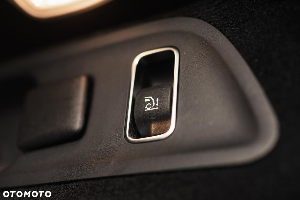 Mercedes-Benz GLE - 38