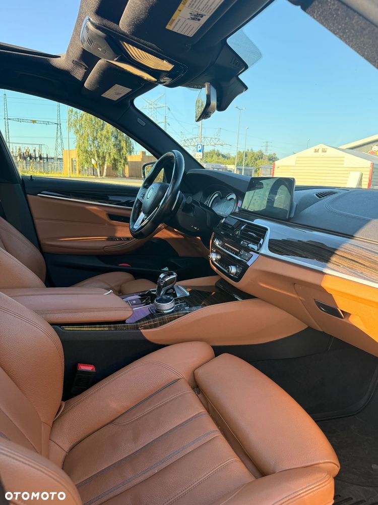 BMW Seria 5 540i xDrive Luxury Line - 12