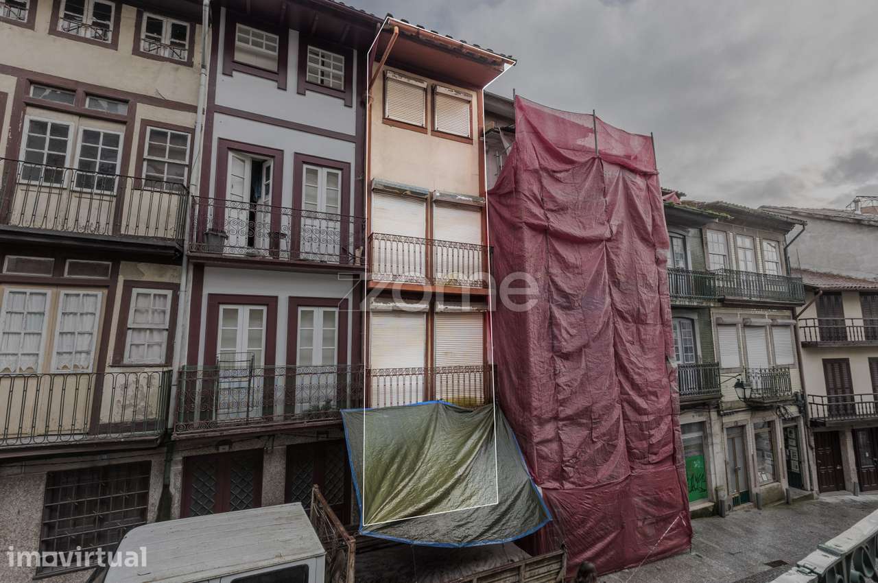 Prédio no centro de Guimarães - Grande imagem: 2/36