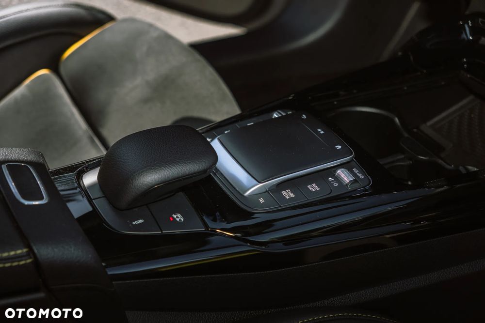 Mercedes-Benz CLA - 20