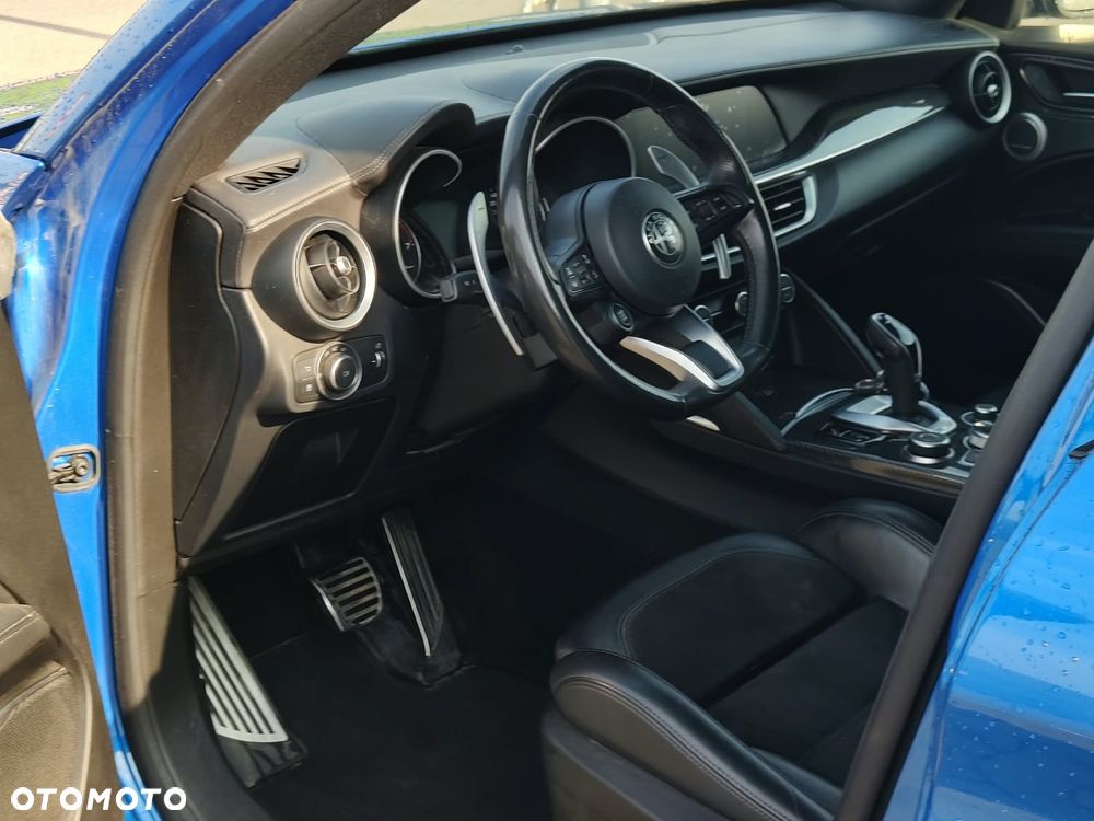 Alfa Romeo Stelvio 2.0 Turbo Veloce TI Q4 - 24