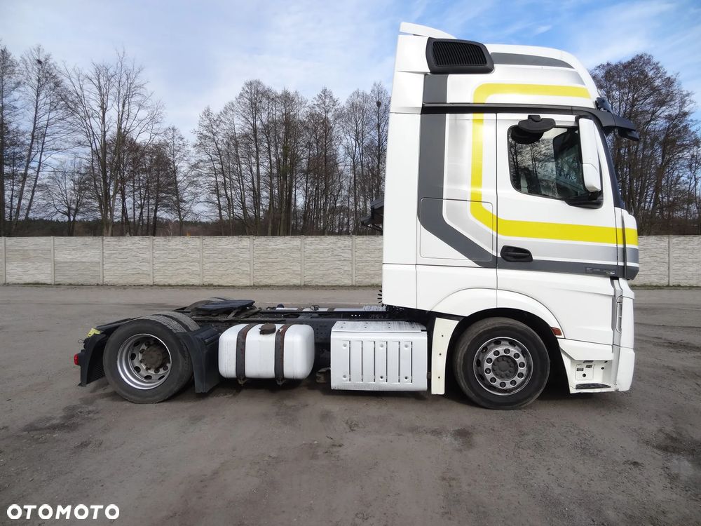 Mercedes-Benz ACTROS - 4