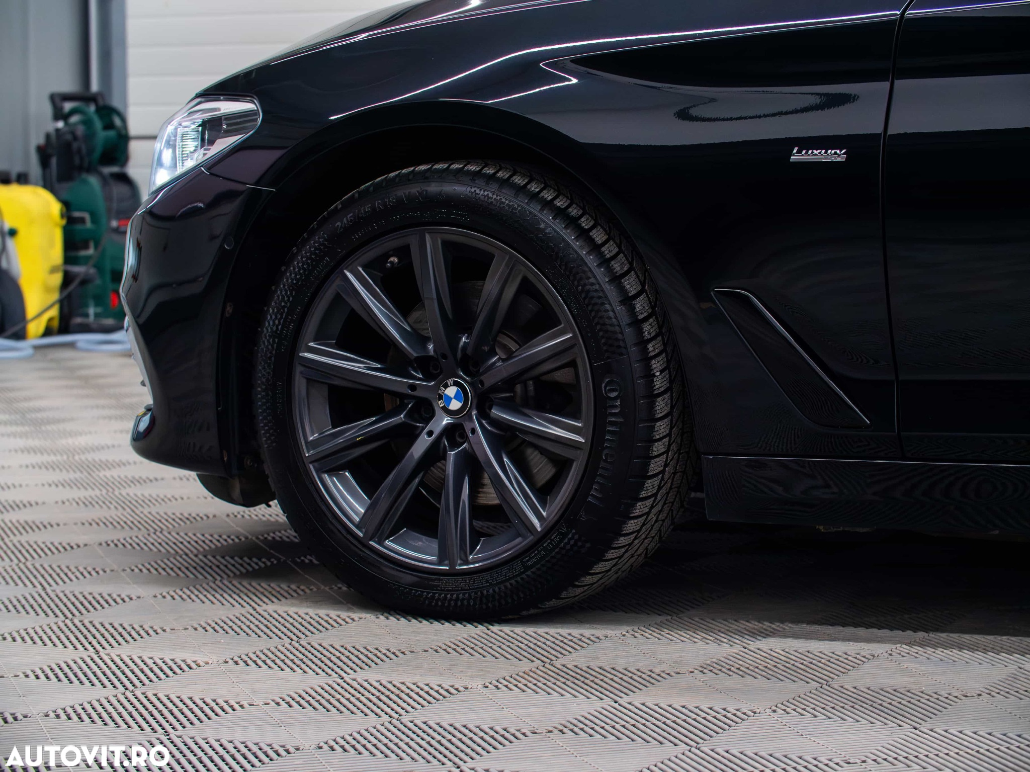 BMW Seria 5 520d xDrive AT - 16