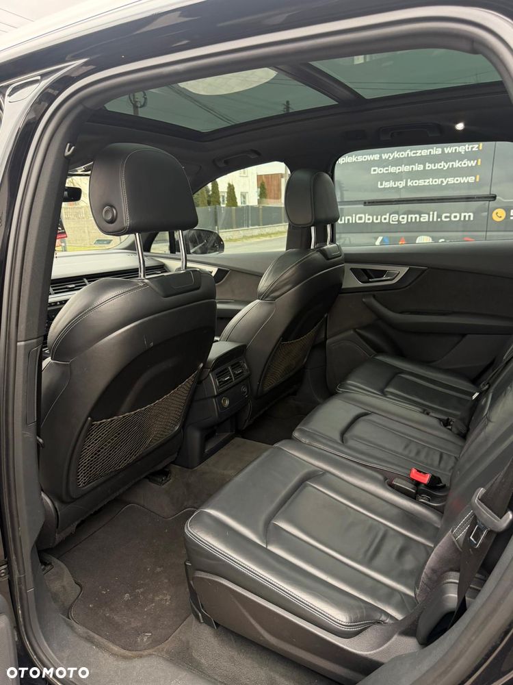 Audi Q7 - 10