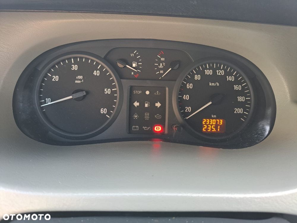 Opel Vivaro - 21