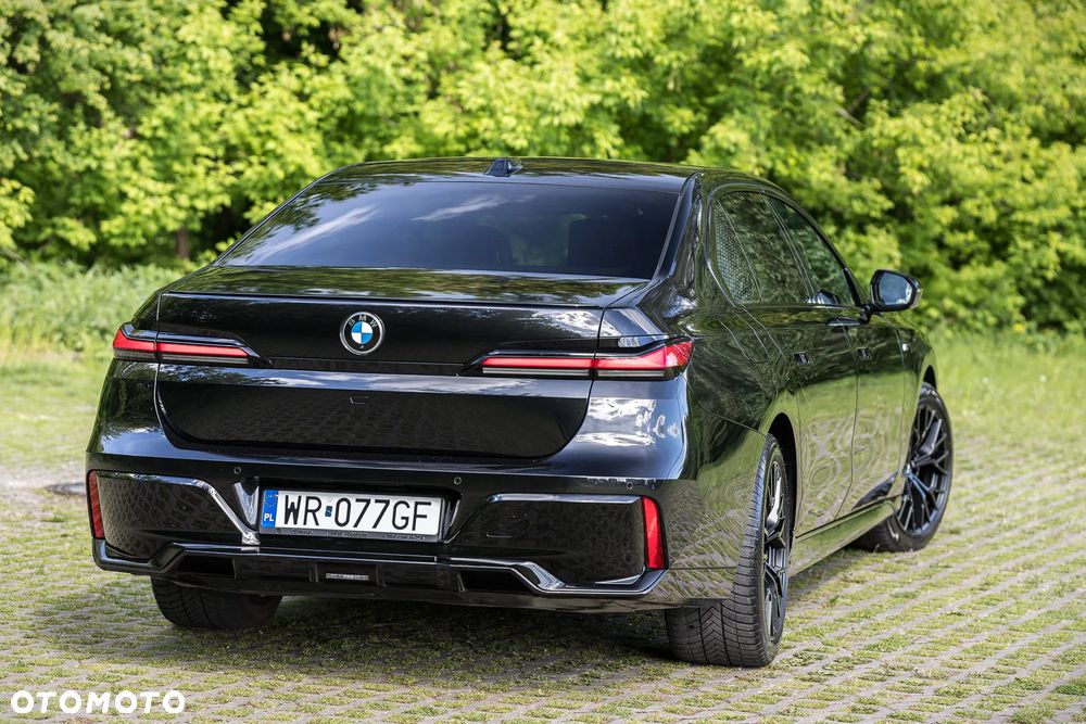 BMW Seria 7 - 21
