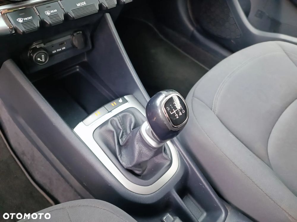 Kia Rio 1.4 Dream Team Edition - 21