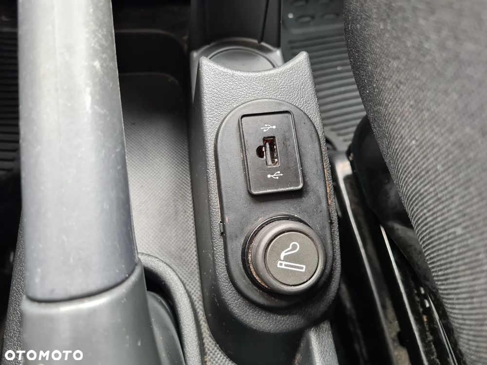 Fiat Qubo - 23