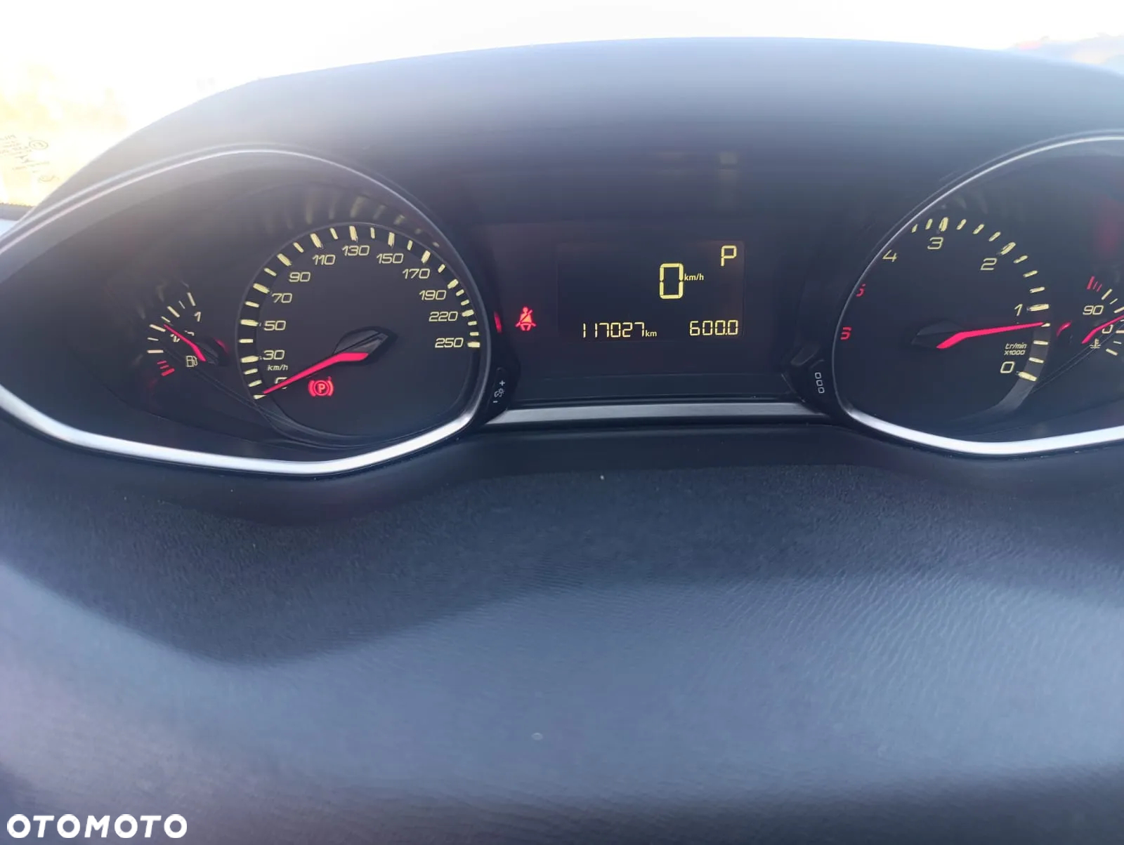 Peugeot 308 SW 1.6 BlueHDi Active S&S - 11