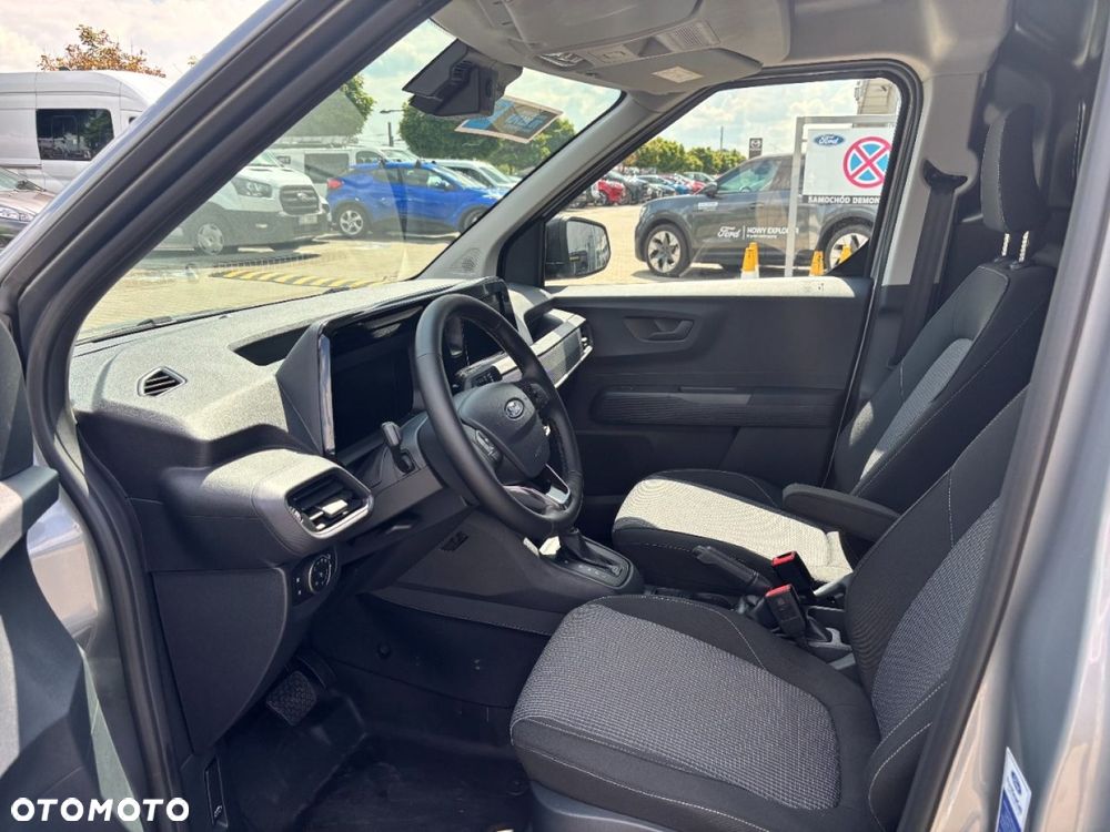 Ford Transit Courier - 15