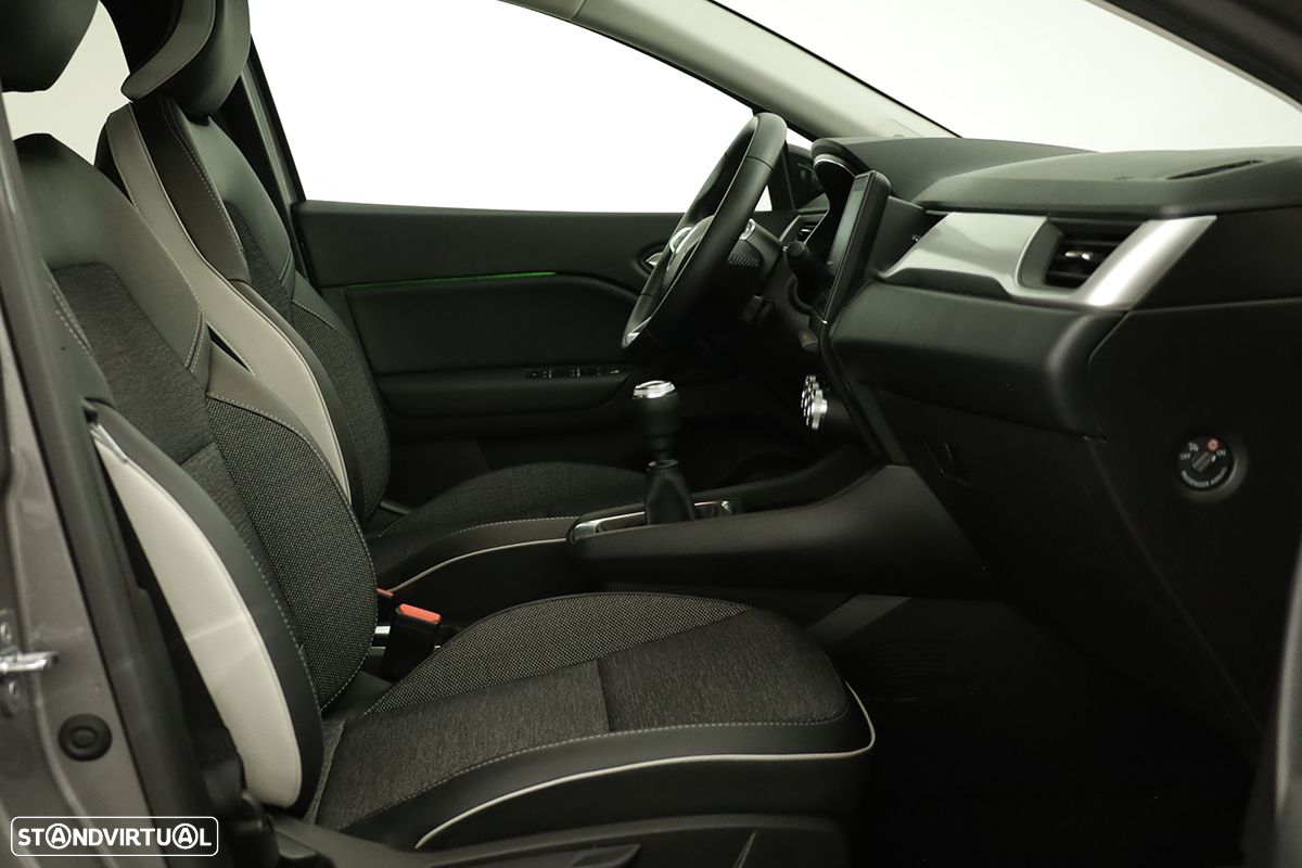Renault Captur 1.0 TCe Techno Bi-Fuel - 23