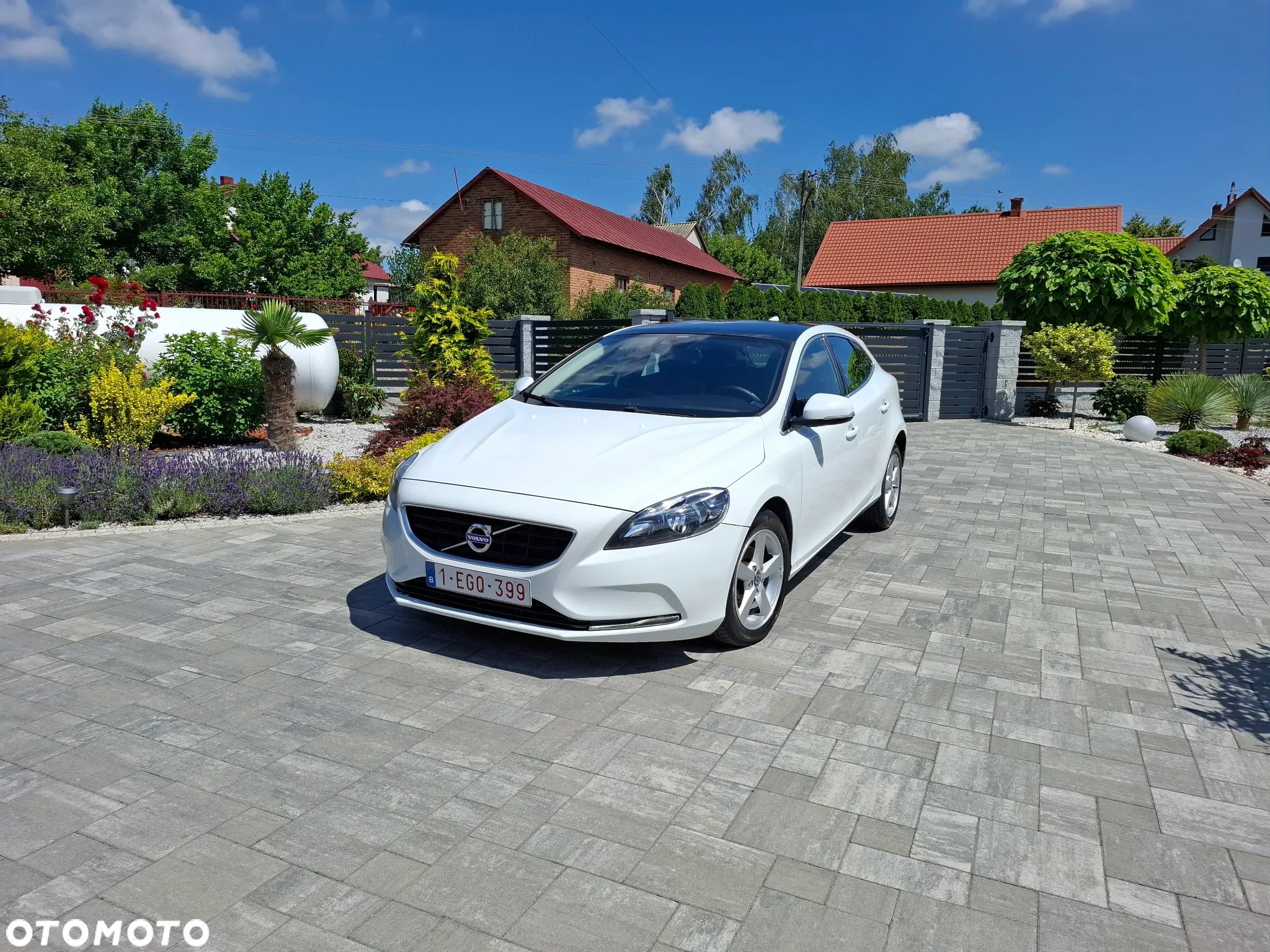 Volvo V40 D2 Momentum - 1