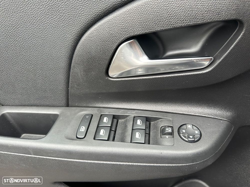 Opel Corsa 1.2 T GS - 18