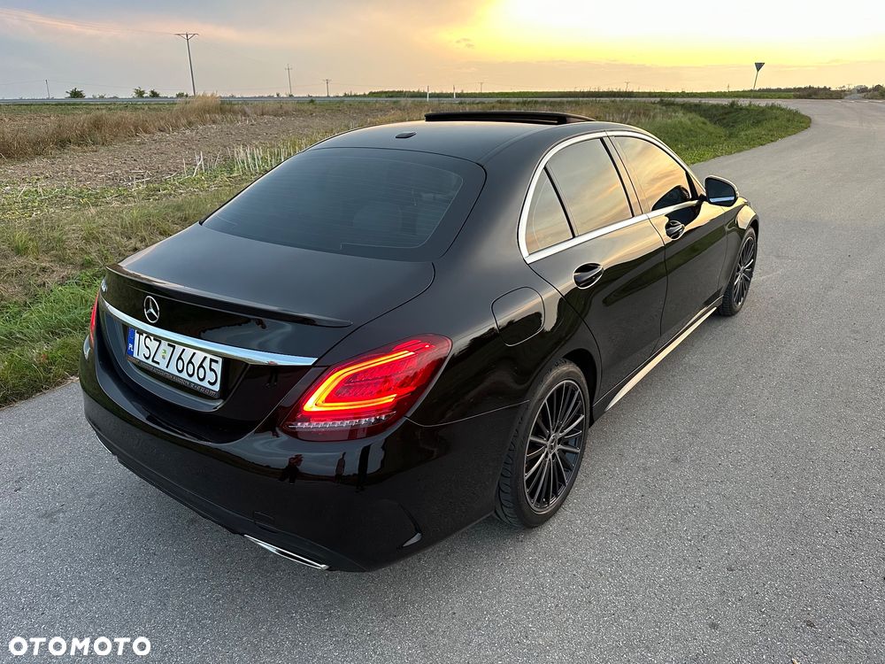 Mercedes-Benz Klasa C 300 T 9G-TRONIC AMG Line - 11