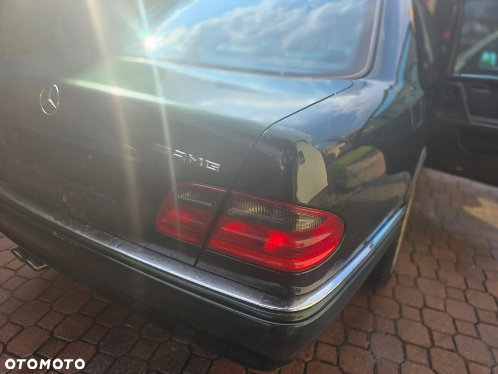 Mercedes-Benz Klasa E - 23