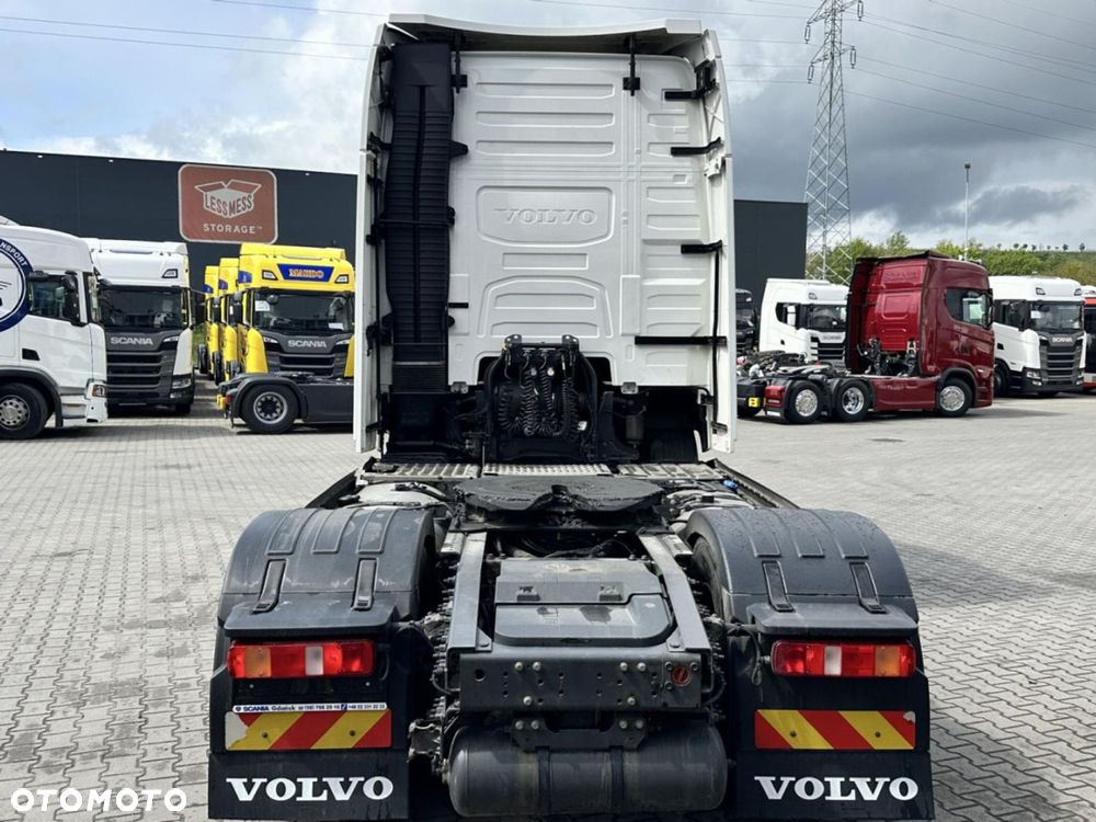 Volvo FH 4X2 460 Globetrotter XL - 6