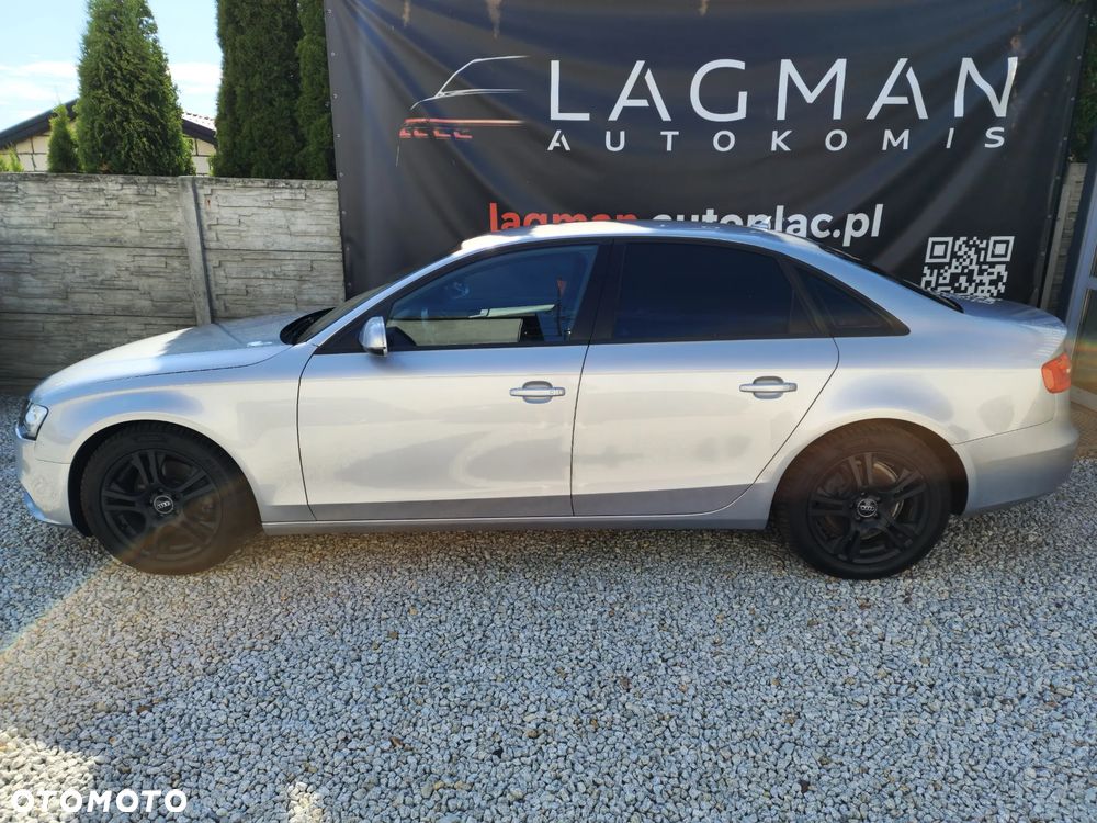 Audi A4 Limousine - 11