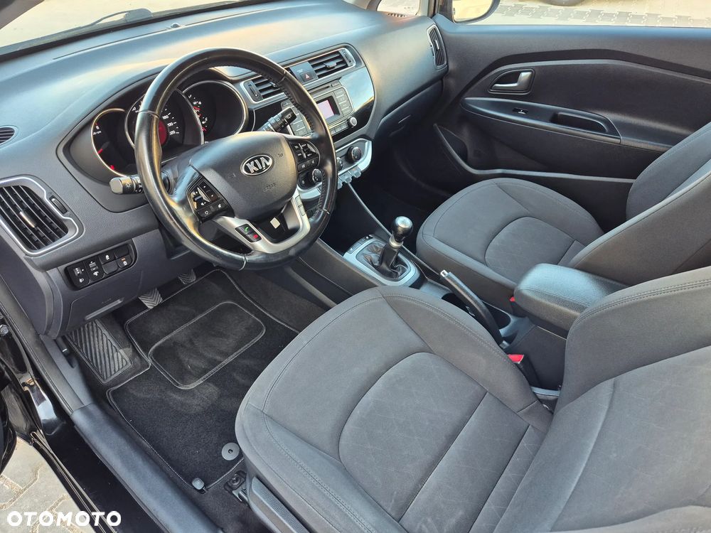 Kia Rio 1.2 Dream Team Edition - 8
