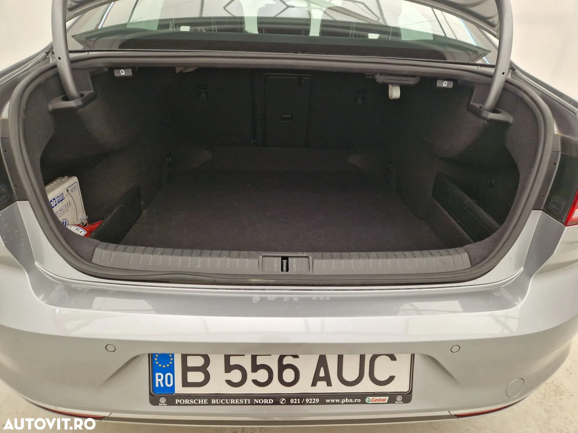 Volkswagen Passat - 9