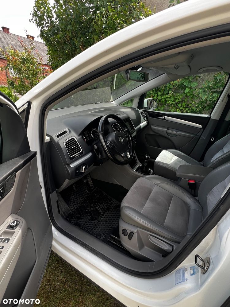 Volkswagen Sharan 2.0 TDI Highline - 16