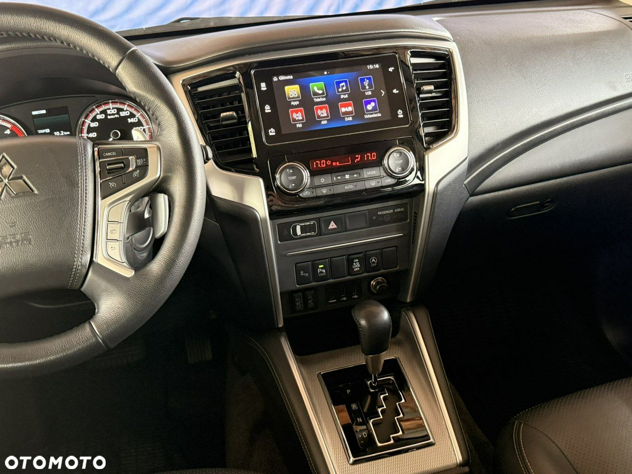Mitsubishi L200 2.2 d DC Instyle Plus - 23