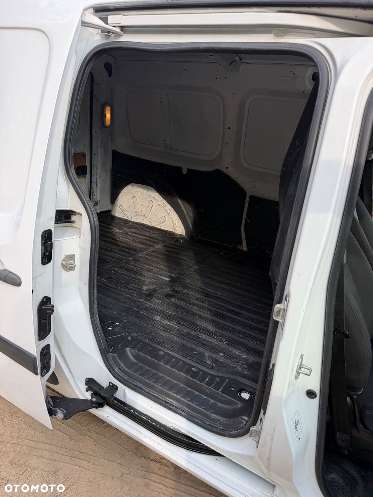 Renault Kangoo dCi 90 FAP Grand - 16