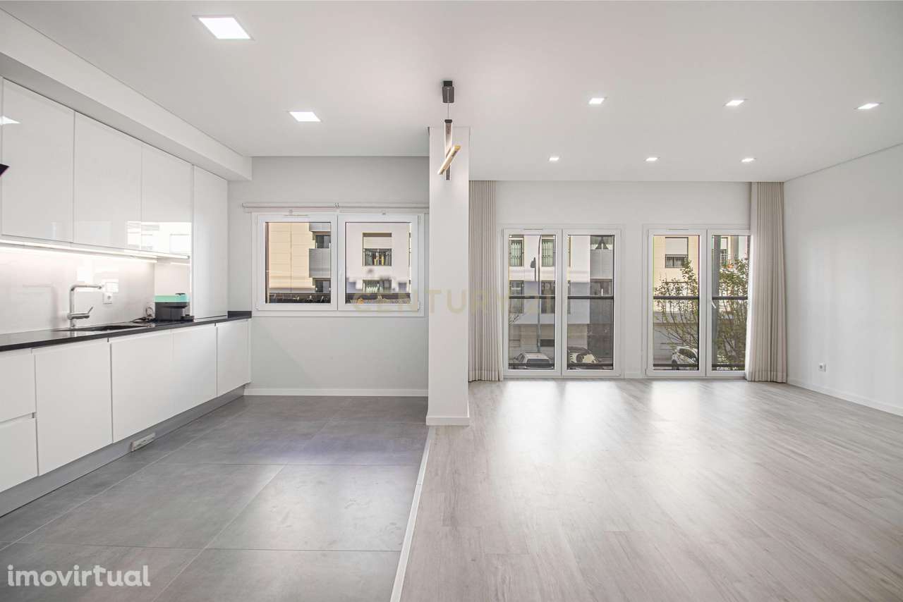 Apartamento T2 Atalaia c/ Estacionamento - Grande imagem: 4/31